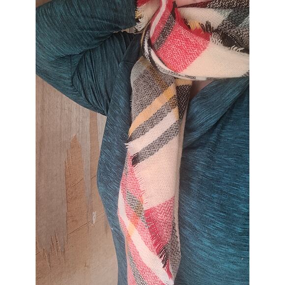 Essential Fall Red Plaid Oversized Blanket Fringe Scarf Size 52"x52" - Picture 4 of 4